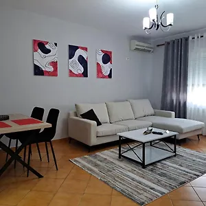 One-bedroom Near U.s. Embassy Appartamento Tirana
