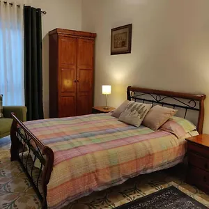 Rons Town House Appartamento Tarxien